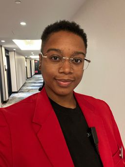 Great everyday glasses. I can wear them out or to work. I love the de0