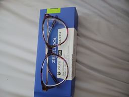 I love the color and  I love the fact I can see clearly0