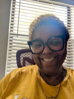 When I received the email that my glasses were delivered, I felt like 0