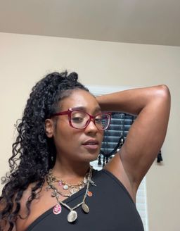 Live the color pop and shape!1