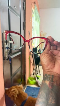 Quality : Good plastic
Price : very affordable
Size : fit me well
l0